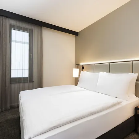 Adina Frankfurt Westend Aparthotel 4*