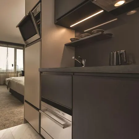 Aparthotel Adina Frankfurt Westend