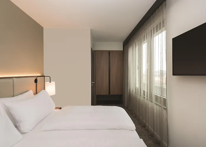 Апарт-отель Adina Frankfurt Westend