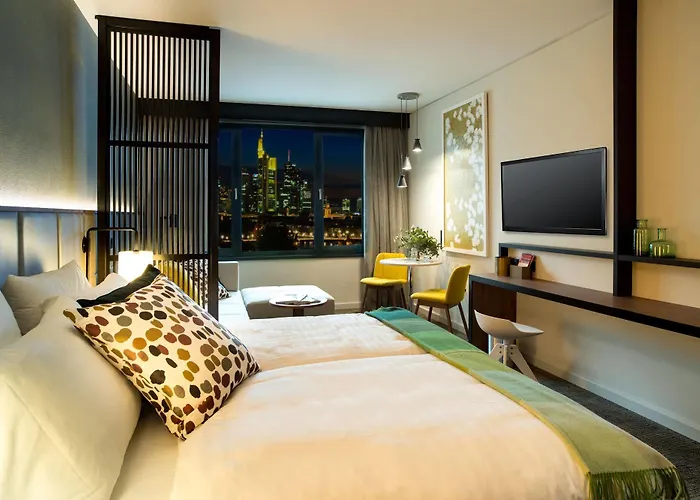 Adina Frankfurt Westend Апарт-отель