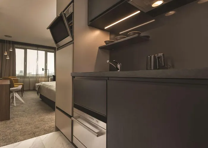 Апарт-отель Adina Frankfurt Westend