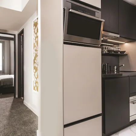 أدينا ويست إند الفندقية