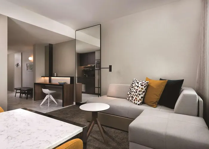 Adina Frankfurt Westend 4*