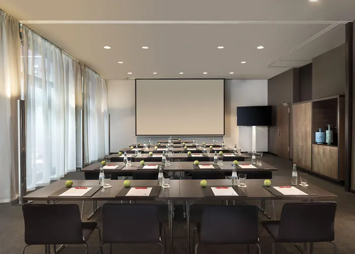 Adina Frankfurt Westend 4*