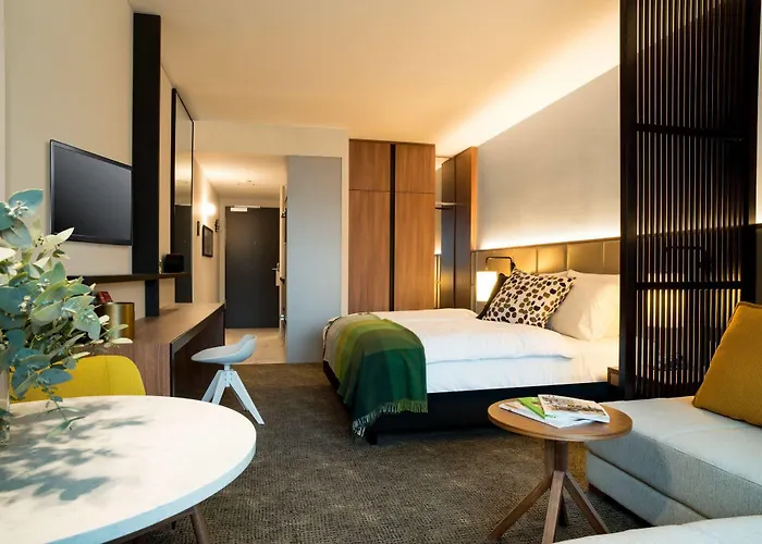 Adina Frankfurt Westend 4*