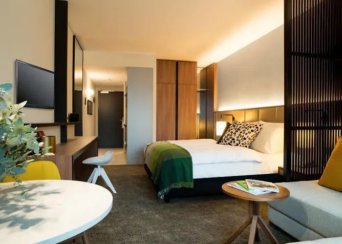 Adina Frankfurt Aparthotel 4*