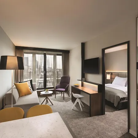 アパートホテル アディナ ヴェステント フランクフルト