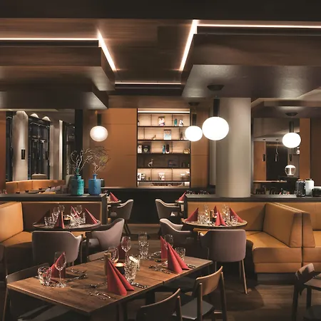 Adina Frankfurt Westend 4*