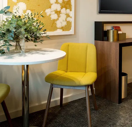 Hotel Adina Frankfurt Westend 4*